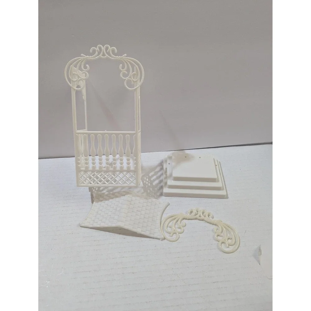 Vintage White Plastic Wedding Cake Topper‎ Gazebo Scrollwork Arch Decoration
